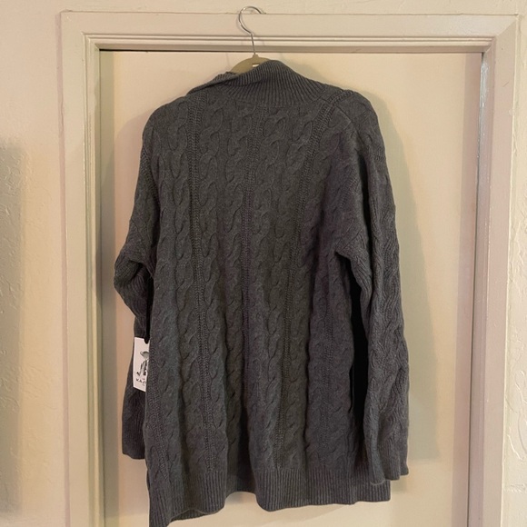 Le Kasha
Akita Cashmere Cardigan NWT - size M/L - Picture 4 of 10